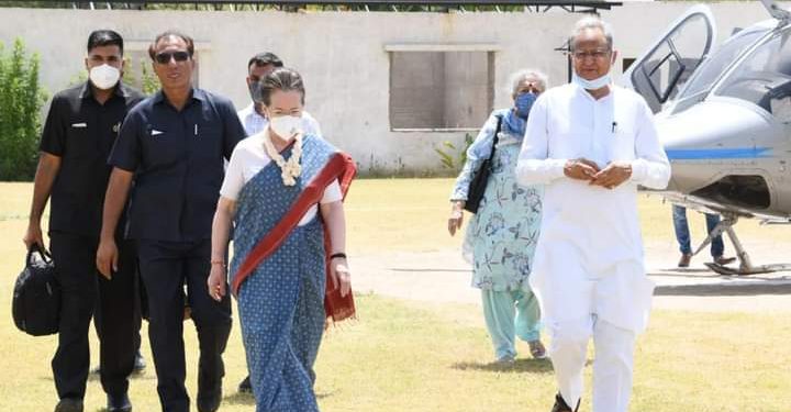 सोनिया गांधी, राहुल, प्रियंका  उदयपुर पहुंचे, चिंतन शिविर बाद कांग्रेस में होगा बड़ा बदलाव