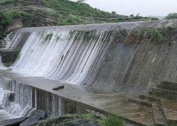 मदार बड़ा और ढूंढिया बांध छलके