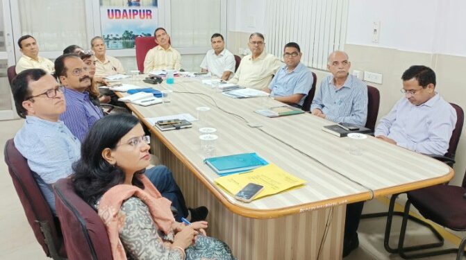 वीसी में बोले सीएम गहलोत : ज्यादा से ज्यादा लोगों को पट्टे दिए जाएं