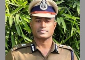 fraud whatsapp message demands money and gift on the name of IPS Dinesh MN