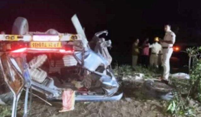 9-killed-15-injured-in-road-accident-in-karnatakas-tumakuru