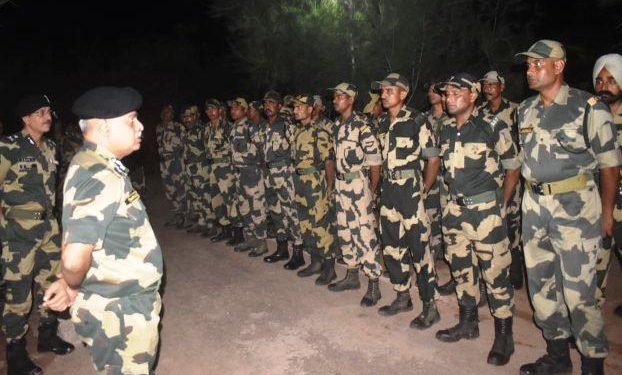 bsf adg visit border security in bhuj and gujarat frontier