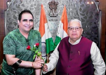 governor kalraj mishra appreciates arth group ceo dr arvinder singh world record and his medical field work