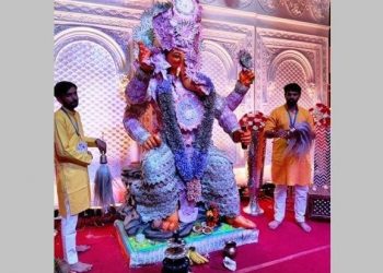 udaipur cha raja in bapu bazar