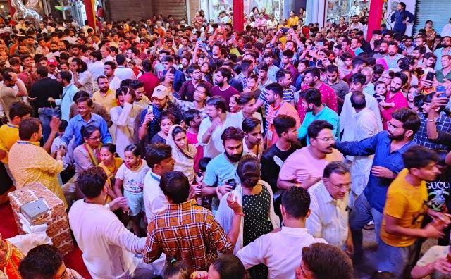 udaipur cha raja in bapu bazar -1