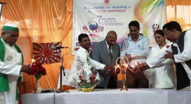 bk ramprakash came from america for 7 billion act of goodness campaign