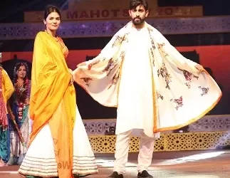 taj mahotsav agra