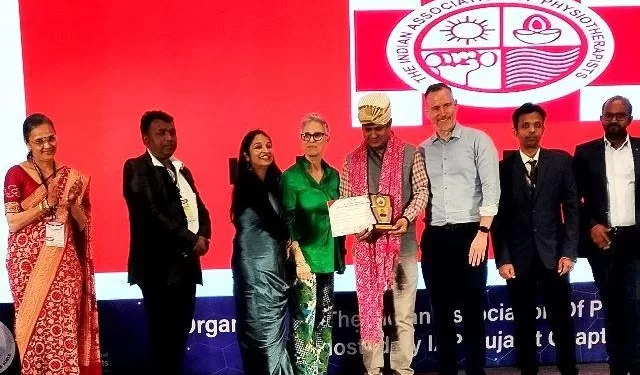 pacific college of physiotherapy got best college award in central zone of indian association of physiotherapy