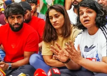 Wrestlers will flow their medals in the Ganga