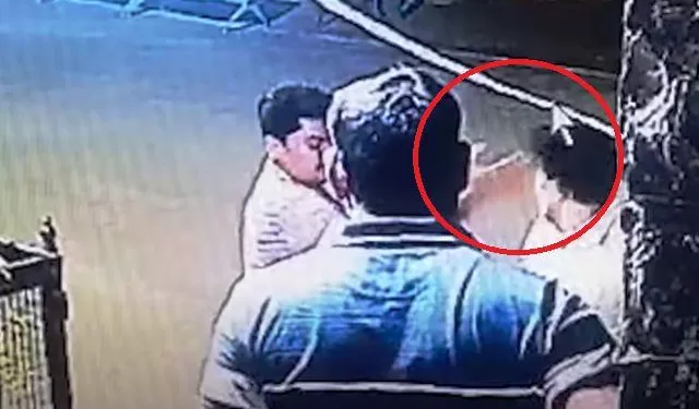 acb constable slapped sub-inspector for taking bribe viral cctv footage