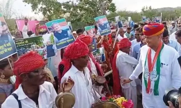 cm ashok gehlot visit mehangai rahat camp in kotda udaipur