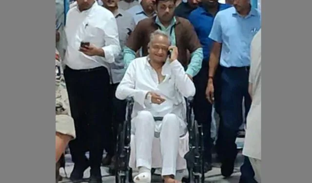 cm ashok gehlot leg fractured after slipped in his room at home