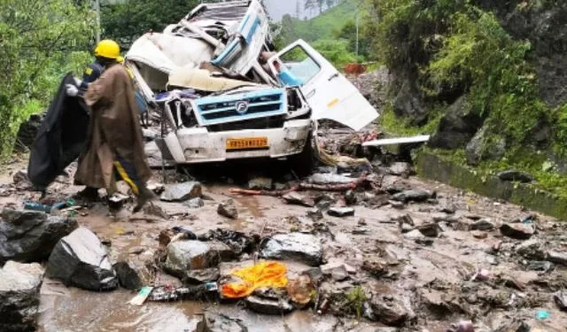 four tourist died in landslide uttarkashi uttarakhand