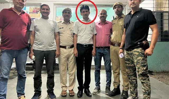 udaipur police arrest wanted criminal of 25000 award money
