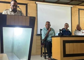 Pensioners warn of self-immolation outside CM residence -1