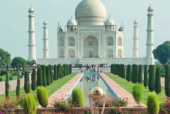 icc cricket world cup trophy reaches taj mahal agra