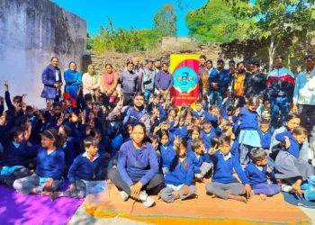 rajasthan samaj seva sansthan distributes sweaters to needy school students