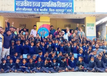 sweater distribution in winter for school students by rajasthan samaj seva sansthan 1