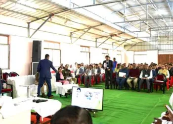 Chief Minister Bhajanlal Sharma held a meeting of divisional level officers in Banswara