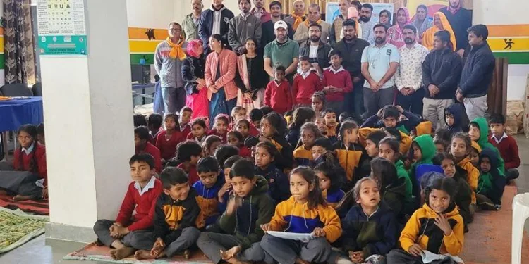 Sweater vitran rajasthan samaj seva sansthan munvas school udaipur