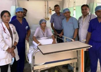 udaipur gbh american hospital doctor removed World largest staghorn stone from kidney