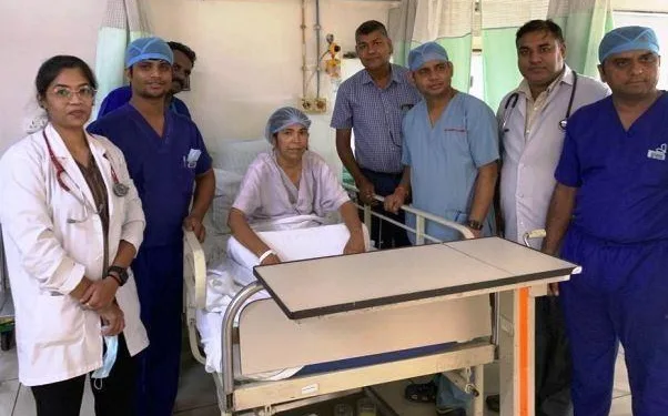 udaipur gbh american hospital doctor removed World largest staghorn stone from kidney