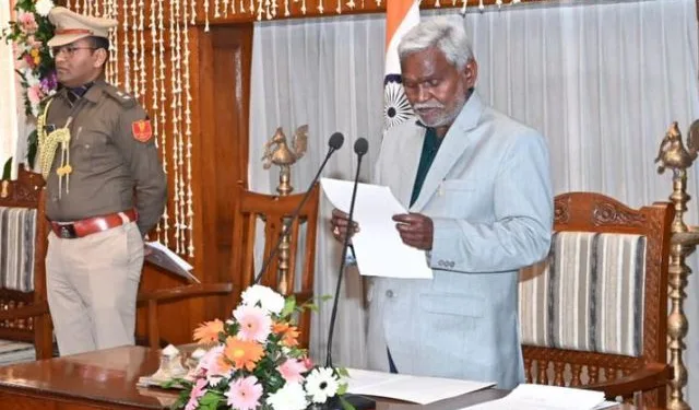 Champai Soren becomes new Chief Minister of Jharkhand