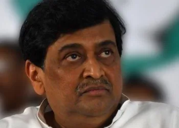 maharashtra former cm ashok chavan left congress