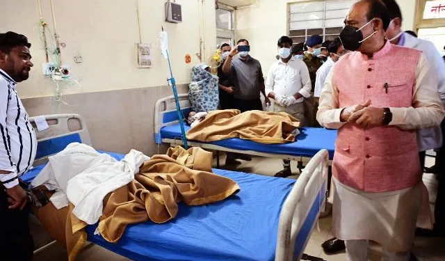 kota 14 kids burn injury due to current shock during shiv barat on mahashivratri kota news on on mahashivratri