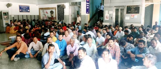 Protest in mlsu udaipur
