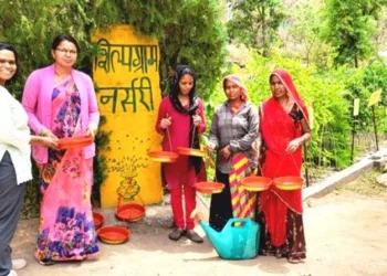 rajasthan samaj seva sansthan udaipur parinda vitran abhiyan shilpgram nursari