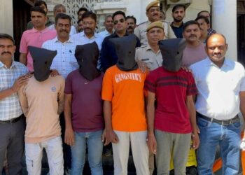 udaipur pratapnagar police arrest accused who looted gold silver jewellary bag