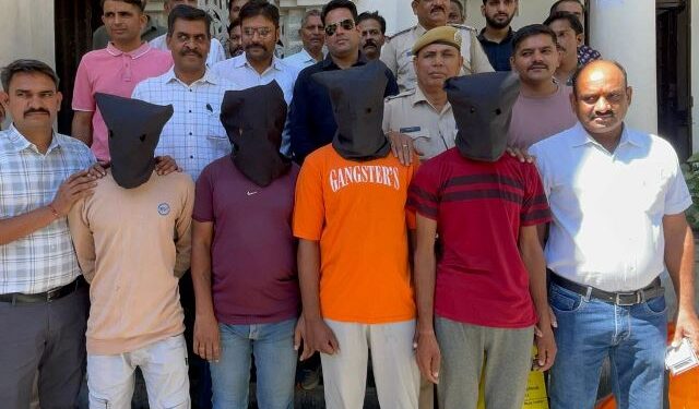 udaipur pratapnagar police arrest accused who looted gold silver jewellary bag