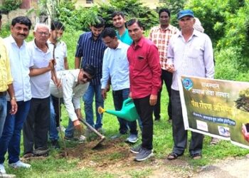 rajasthan samaj seva sansthan udaipur plantation in Badgaon school in memory of ramesh Paliwal