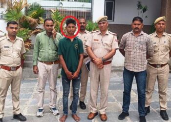 udaipur police arrest mobile snatchers seized 49 mobile