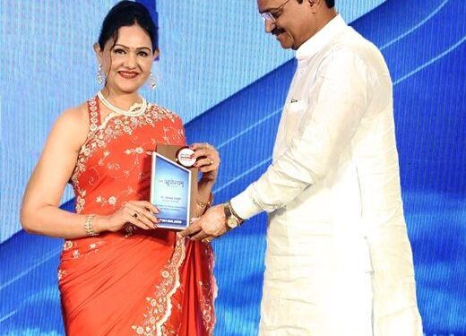 arth skin director Dr. Deepa Singh received honor in clinical cosmetology