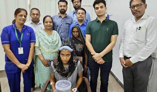 udaipur 16 year old girl suffered from a rare disease trichobezoar due to eating hair