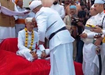 mewar royal family vishvaraj singh mewar rajtilak rituals held at fateh prakash fort chittorgarh