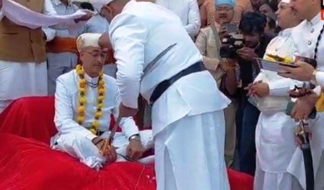 mewar royal family vishvaraj singh mewar rajtilak rituals held at fateh prakash fort chittorgarh