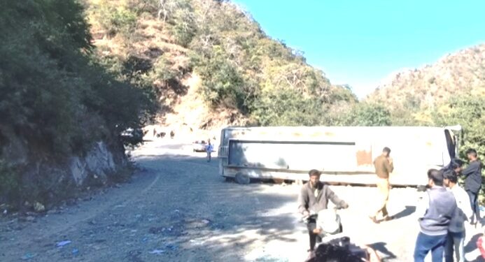 Desuri ki nal bus accident 3 students died