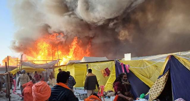 Fire Accident in Maha Kumbh mela 2025 cm yogi adityanath