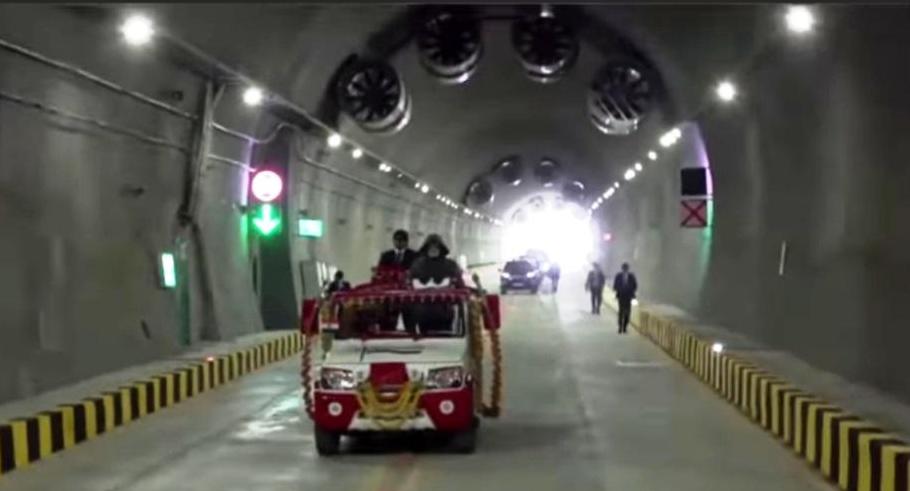 PM Narendra Modi inaugurated Sonmarg Z Morh tunnel