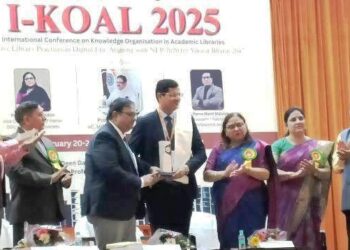 Best Corporate Librarian Award to Dr. Pushkar Sharma of Udaipur