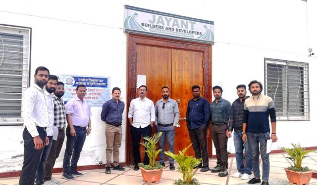 Jayant Builders and Developers seizes building near 100 feet road Savina Circle for not depositing UD tax