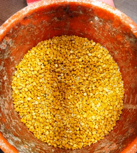 Adulterated gram flour seized in jaipur