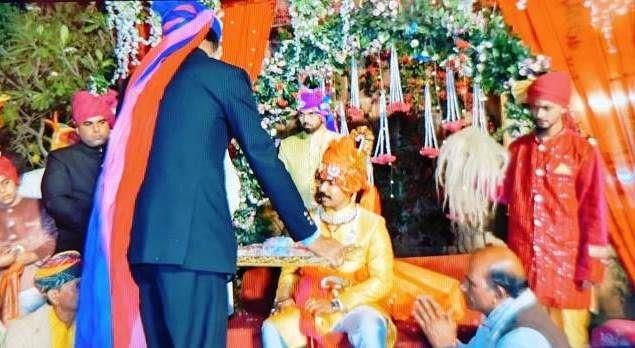groom father returned 51 lakh rupay during toran ritual in marriage program and said we welcoming daughter-in-law, not dowry