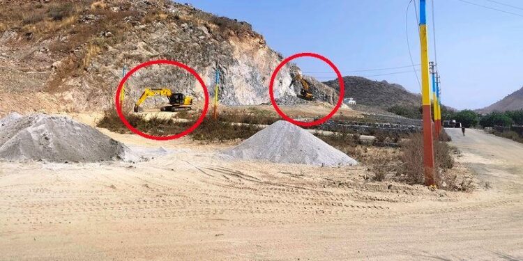Udaipur Hill Cutting continuing in spite of high court order to ban hill cutting