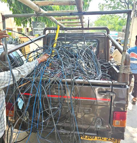 Electricity theft in Khanjipeer Diwanshah Colony udaipur