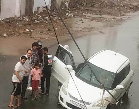 Udaipur Development Authority's negligence, work on 60 feet road in Bargaon is going on very slowly