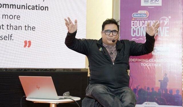 Dr. Arvinder Singh said new education system also believes that communication skills important along with education